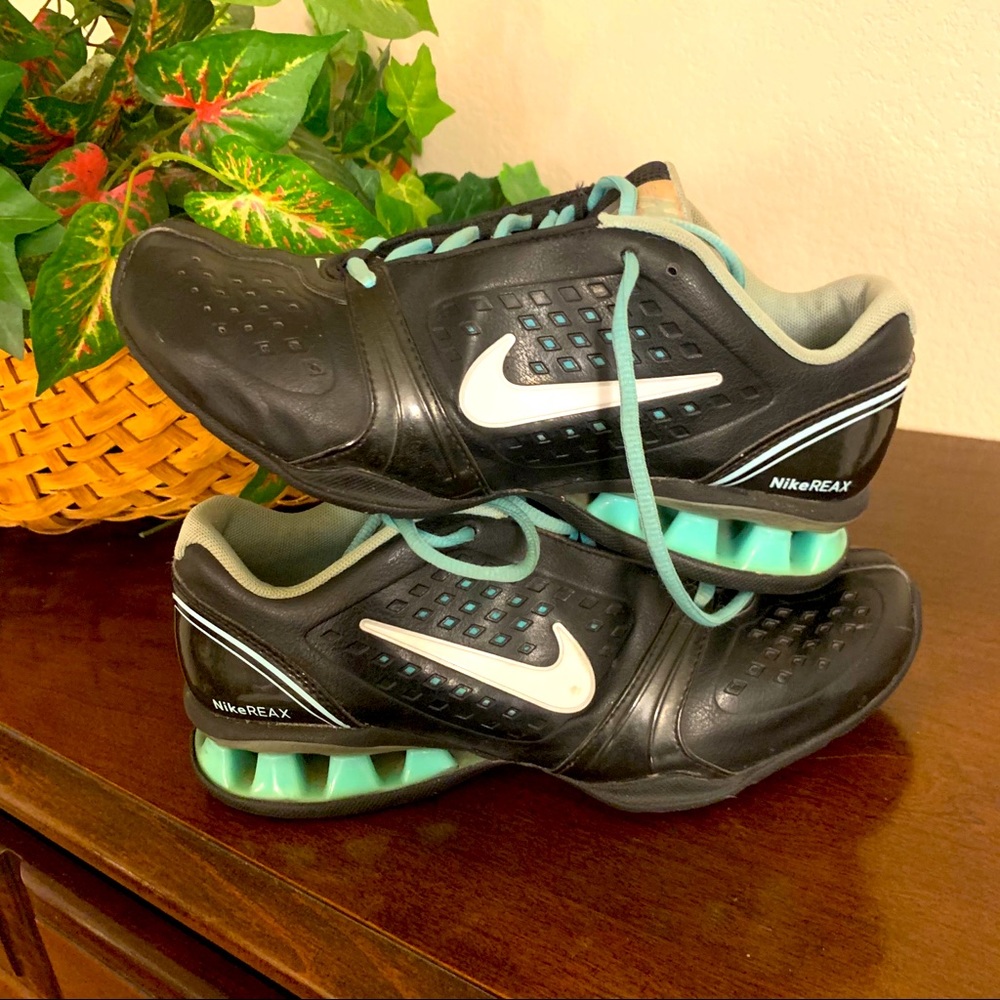 Black and turquoise Nike Tennis Shoes Size 8